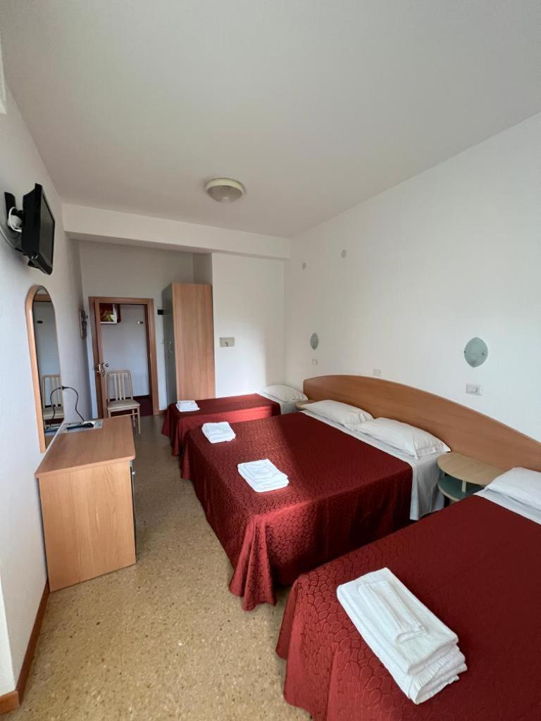 מילאנו מריטימה Hotel Chery מראה חיצוני תמונה