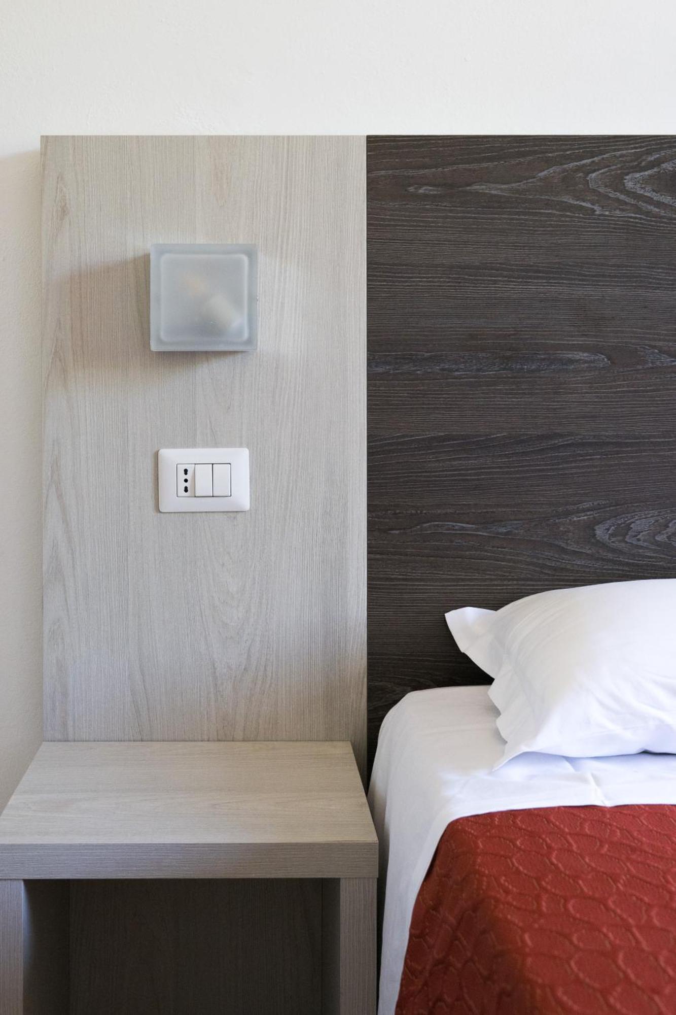 מילאנו מריטימה Hotel Chery מראה חיצוני תמונה